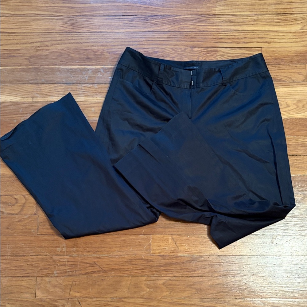 Elie Tahari Elegant Black Pant Suit - Blazer and Pants